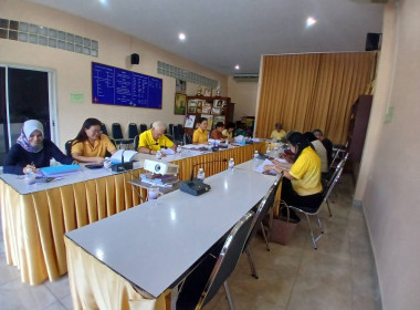 เข้าร่วมประชุมคณะกรรมการดำเนินการกลุ่มเกษตรกรทำสวนป่าคลอก พารามิเตอร์รูปภาพ 3