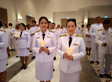 พิธีถวายเครื่องราชสักการะและวางพานพุ่ม ... พารามิเตอร์รูปภาพ 1