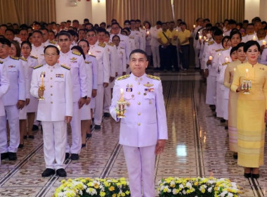 พิธีถวายเครื่องราชสักการะและวางพานพุ่ม ... พารามิเตอร์รูปภาพ 7