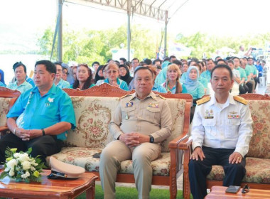 พิธีปล่อยพันธุ์สัตว์น้ำ เนื่องในโอกาสวันเฉลิมพระชนมพรรษา ... พารามิเตอร์รูปภาพ 1