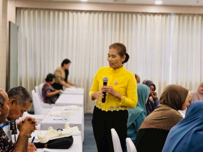 การถ่ายทอดความรู้การส่งเสริมพัฒนาอาชีพและการตลาดในโครงการส่งเสริมความรู้ความเข้าใจในเรื่องการใช้ที่ดินของรัฐ (คทช.) ... พารามิเตอร์รูปภาพ 1