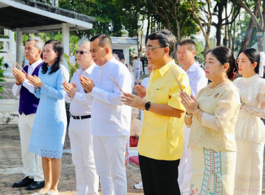 ร่วมพิธีทำบุญตักบาตรเพื่ออุทิศแด่บรรพชนผู้กล้าเมืองถลางที่ได้เสียสละเลือดเนื้อและชีวิตในการปกป้องแผ่นดินไว้ให้ลูกหลาน ... พารามิเตอร์รูปภาพ 2