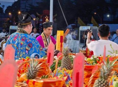 เข้าร่วมพิธีถวายเครื่องราชสักการะพานพุ่มเงิน–พานพุ่มทอง ... พารามิเตอร์รูปภาพ 7