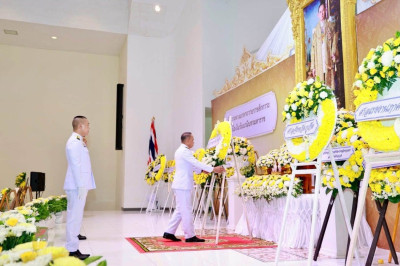 พิธีเจริญพระพุทธมนต์ทำบุญตักบาตรถวายพระราชกุศล ... พารามิเตอร์รูปภาพ 1