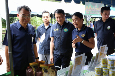 วมเป็นเกียรติในพิธีเปิดและจัดนิทรรศการโครงการคลินิกเกษตรเคลื่อนที่ฯ ครั้งที่ 4/2566 ณ สวนนวมินทรราชา (ขุมน้ำบางมะรวน) ตำบลศรีสุนทร อำเภอถลาง จังหวัดภูเก็ต  ... พารามิเตอร์รูปภาพ 1