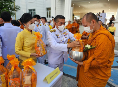 เข้าร่วมพิธีสวดพระพุทธมนต์ ... พารามิเตอร์รูปภาพ 5