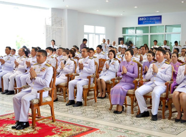 ร่วมพิธีทำบุญตักบาตรถวายพระราชกุศล และพิธีถวายพระพรชัยมงคล ... พารามิเตอร์รูปภาพ 2