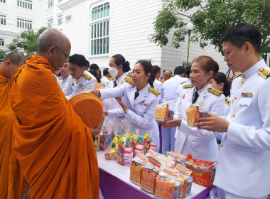 พิธีเจริญพระพุทธมนต์และพิธีทำบุญตักบาตรถวายพระราชกุศล ณ ... พารามิเตอร์รูปภาพ 7